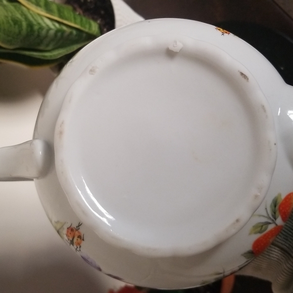 Floral Porcelain Teapot - Picture 4 of 4